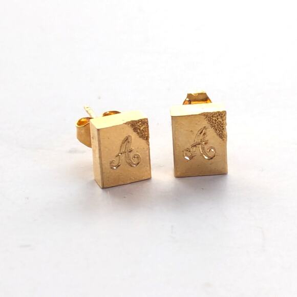 Vintage Dainty Delicate Rectangle "A" Initial Textured Gold Tone Stud Earrings - Picture 1 of 4